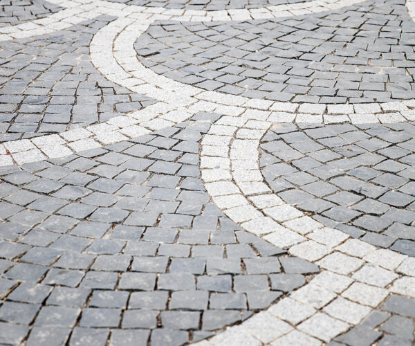Paver-and-Stone-Driveway-Design-Options